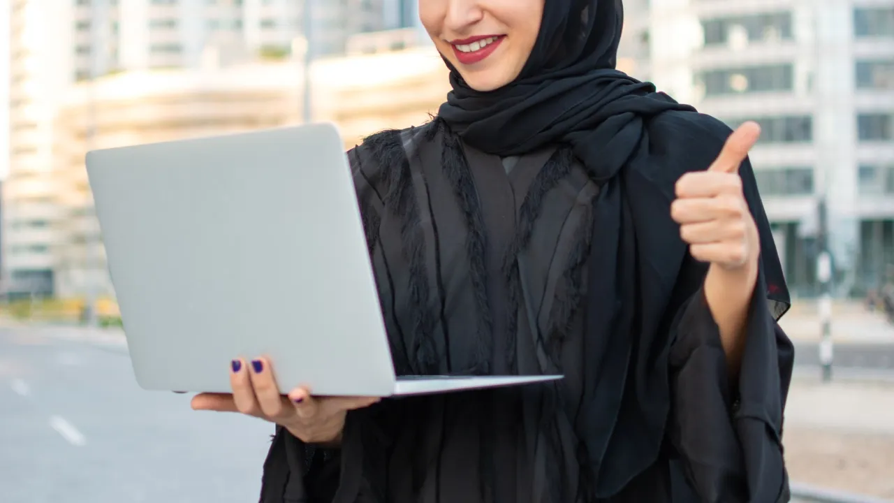 average laptop price dubai 2025